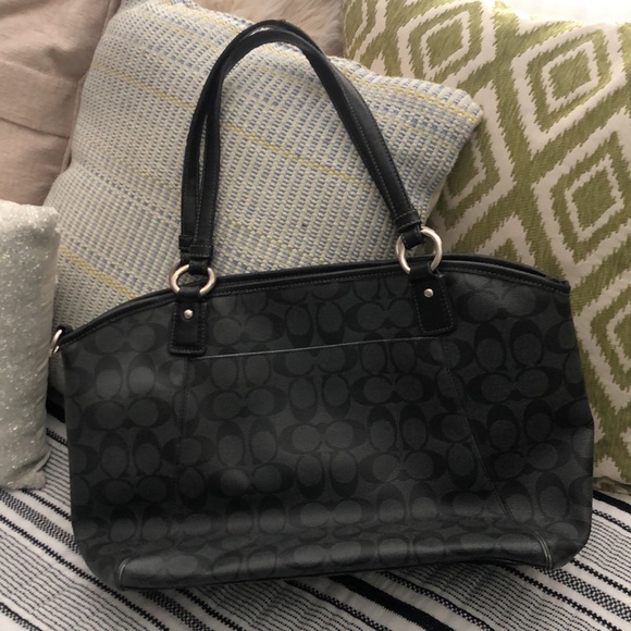 Coach purse - Picture 3 of 16